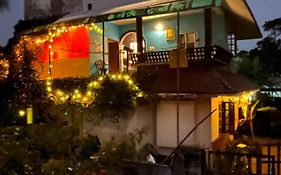 Beachaholic Homestay